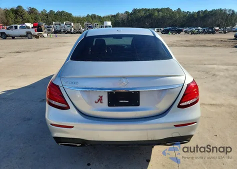 2019 Mercedes-Benz E 300 z USA, uszkodzony, nr VIN WDDZF4JB8KA661453